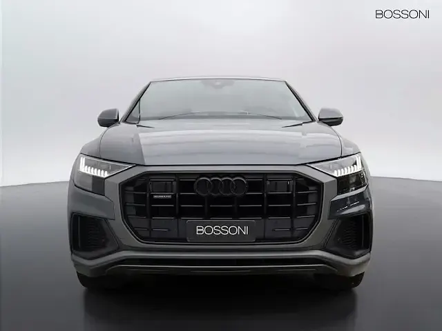 Usata Audi Q8 Sport 340 CV (250 kW) 2021 Grigio daytona perla SUV