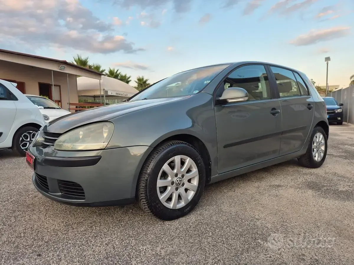 Usata VW Golf IV Comfortline 105 CV (77 kW) 2004 Grigio Berlina
