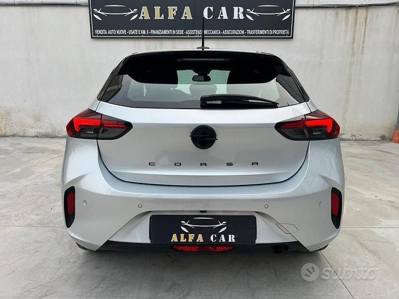 Usata Opel Corsa GS Line 75 CV (55 kW) 2024 Grigio Utilitaria