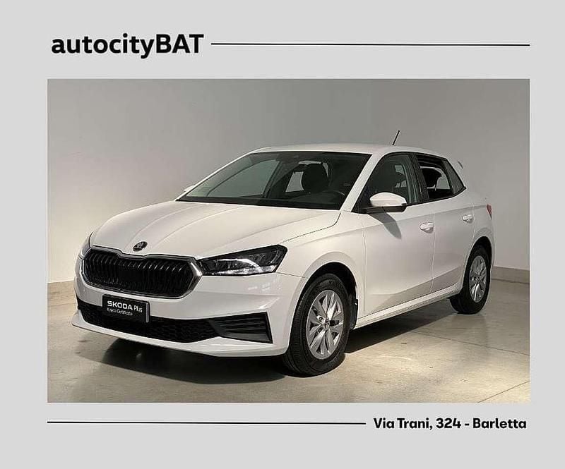 Bianco Usata 2023 Skoda Fabia Ambition Tre volumi | 13.990 € (Buon prezzo) - Immagine 1/4