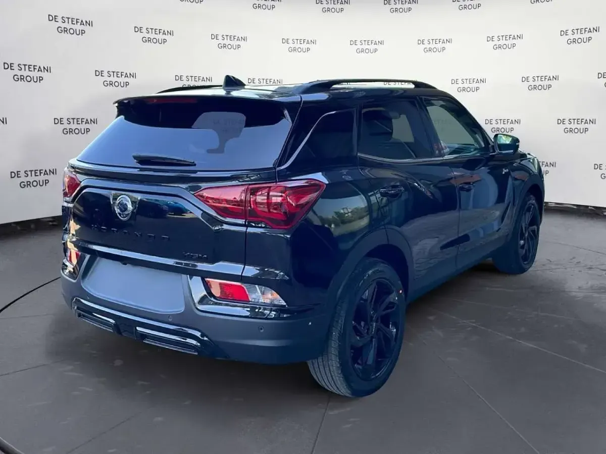Nuova KGM Korando 163 CV (119 kW) 2026 Nero SUV