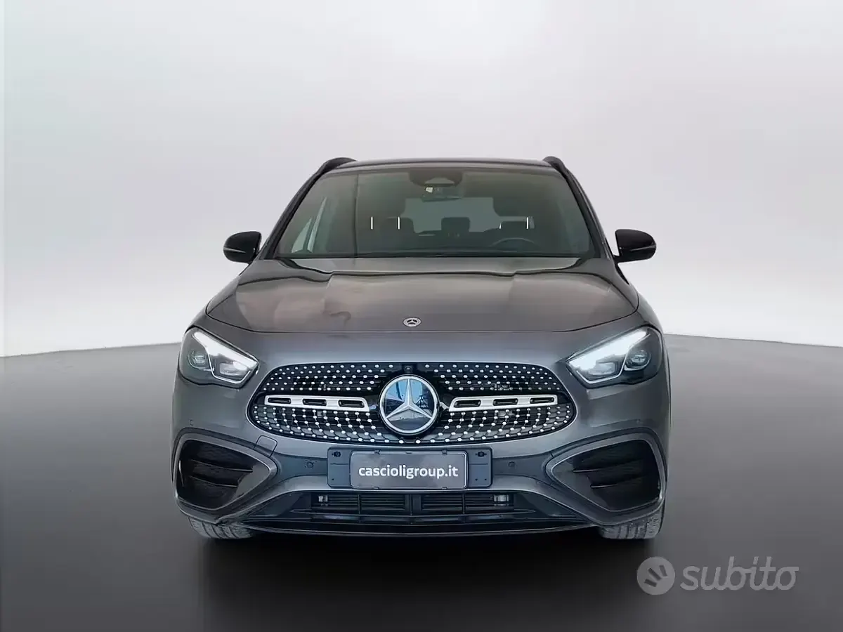 Usata Mercedes GLA200 Advanced Plus 150 CV (110 kW) 2025 Grigio SUV