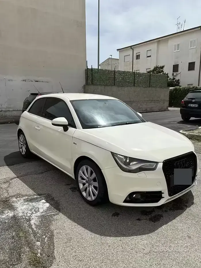 Usata Audi A1 S-Line 90 CV (66 kW) 2011 Bianco Utilitaria