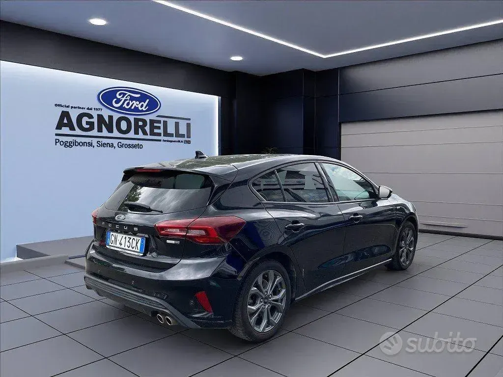 Usata Ford Focus ST-Line 125 CV (91 kW) 2023 Nero Berlina