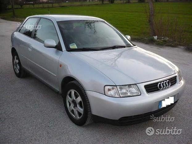 Usata Audi A3 Attraction 110 CV (80 kW) 1999 Grigio Berlina