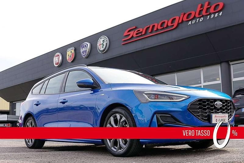 Desert island blu Usata 2023 Ford Focus ST-Line Berlina | 18.990 € (Buon prezzo) - Immagine 1/4
