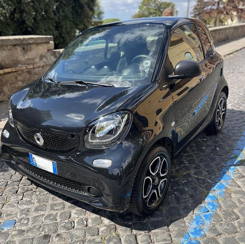 Usata Smart ForFour Passion 71 CV (52 kW) 2019 Nero Utilitaria