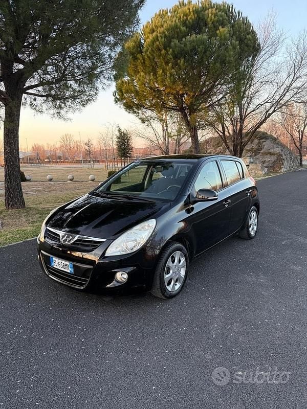 Usata Hyundai i20 Classic 77 CV (56 kW) 2012 Nero Berlina