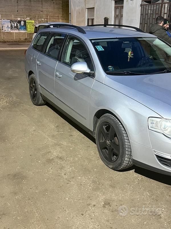 Usata VW Passat 140 CV (102 kW) 2009 Grigio Station wagon