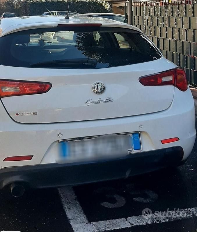 Usata Alfa Romeo Giulietta 105 CV (77 kW) 2013 Bianco Utilitaria