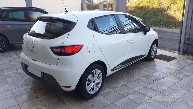 Usata Renault Clio IV Business 75 CV (55 kW) 2019 Bianco Berlina
