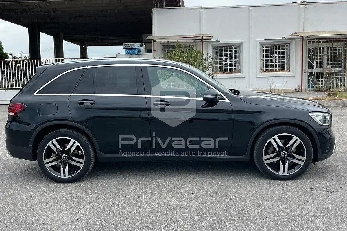 Usata Mercedes GLC200 Business 163 CV (119 kW) 2021 Nero SUV