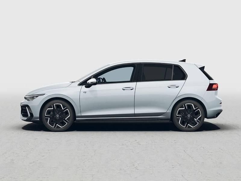 Ny VW Golf VIII R-line Plus 150 HK (110 kW) 2026 Blå Sedan