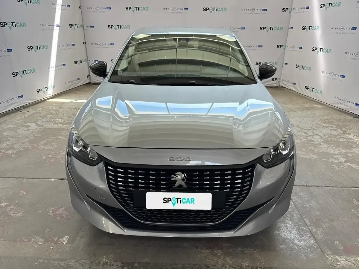 Usata Peugeot 208 Allure 101 CV (74 kW) 2023 Grigio Utilitaria