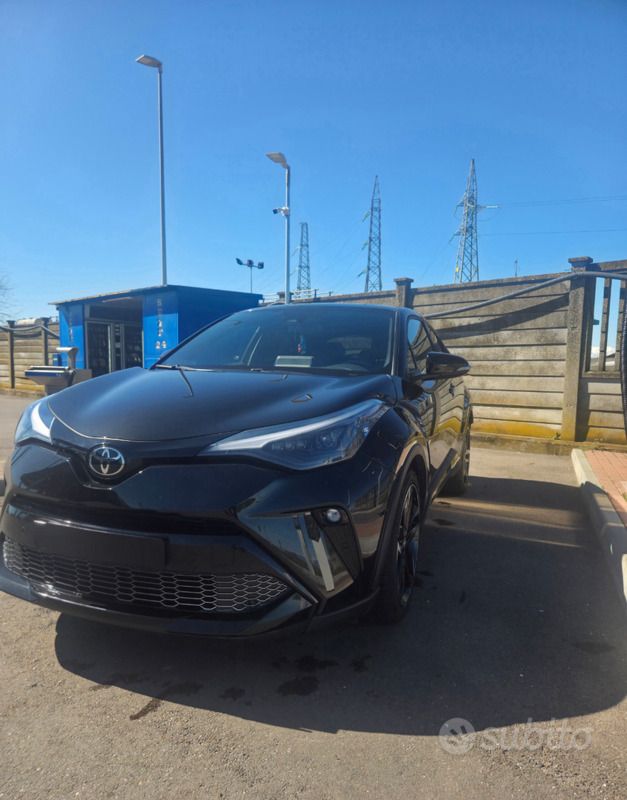 Nero Usata 2023 Toyota C-HR Edition SUV | 28.000 € (Cara) - Immagine 1/4
