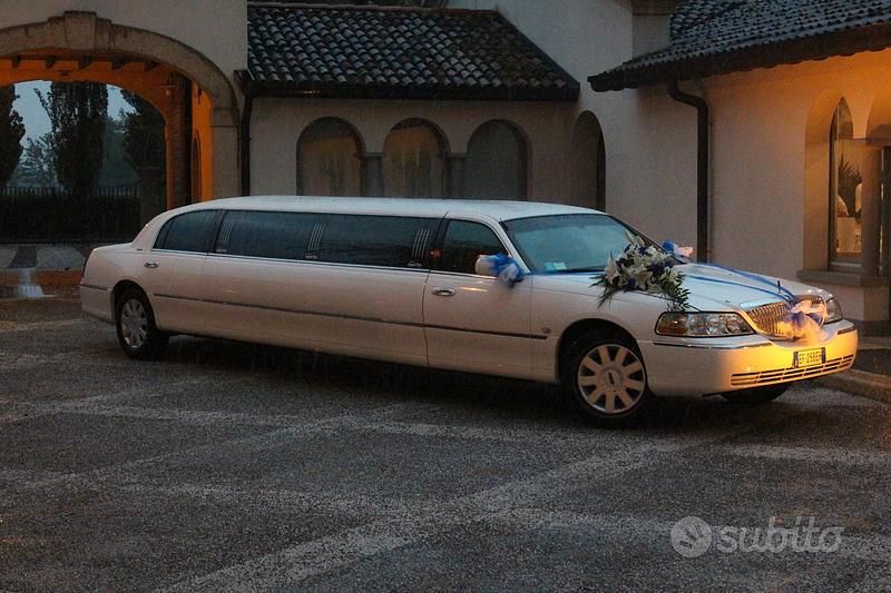 Usata Lincoln Town Car 2005 Bianco Berlina