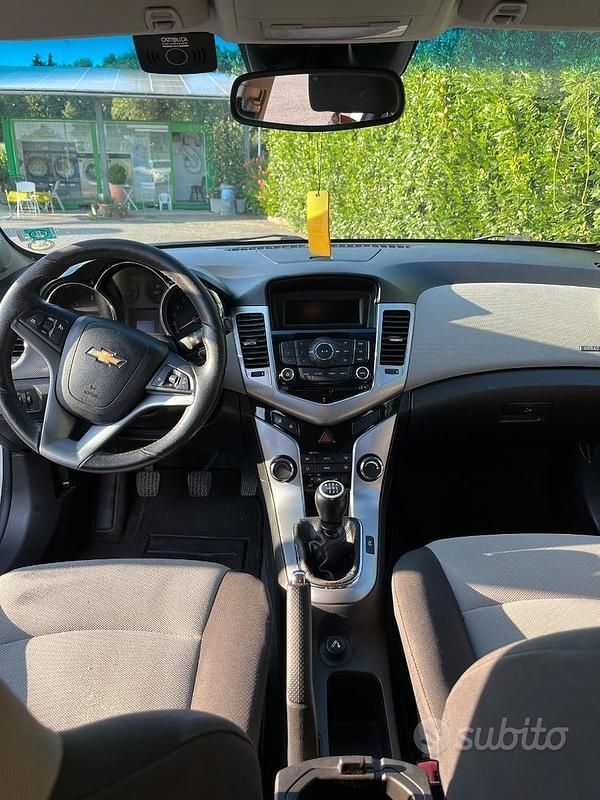 Usata Chevrolet Cruze LT 150 CV (110 kW) 2011 Bianco Berlina