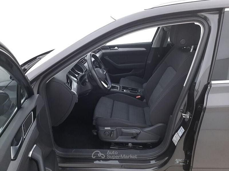 Usata VW Passat 150 CV (110 kW) 2022 Gray Station wagon