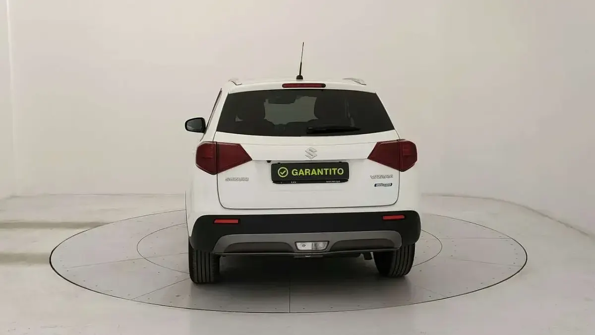 Usata Suzuki Vitara Cool 129 CV (94 kW) 2023 Bianco SUV