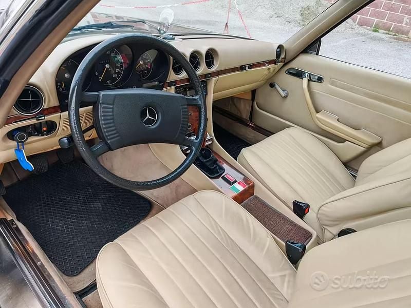 Usata Mercedes SLC280 1970 Marrone Coupé