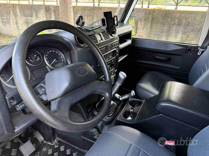 Usata Land Rover Defender 2007 Bianco SUV