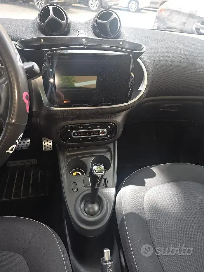 Usata Smart ForFour Brabus 90 CV (66 kW) 2017 Bianco Utilitaria