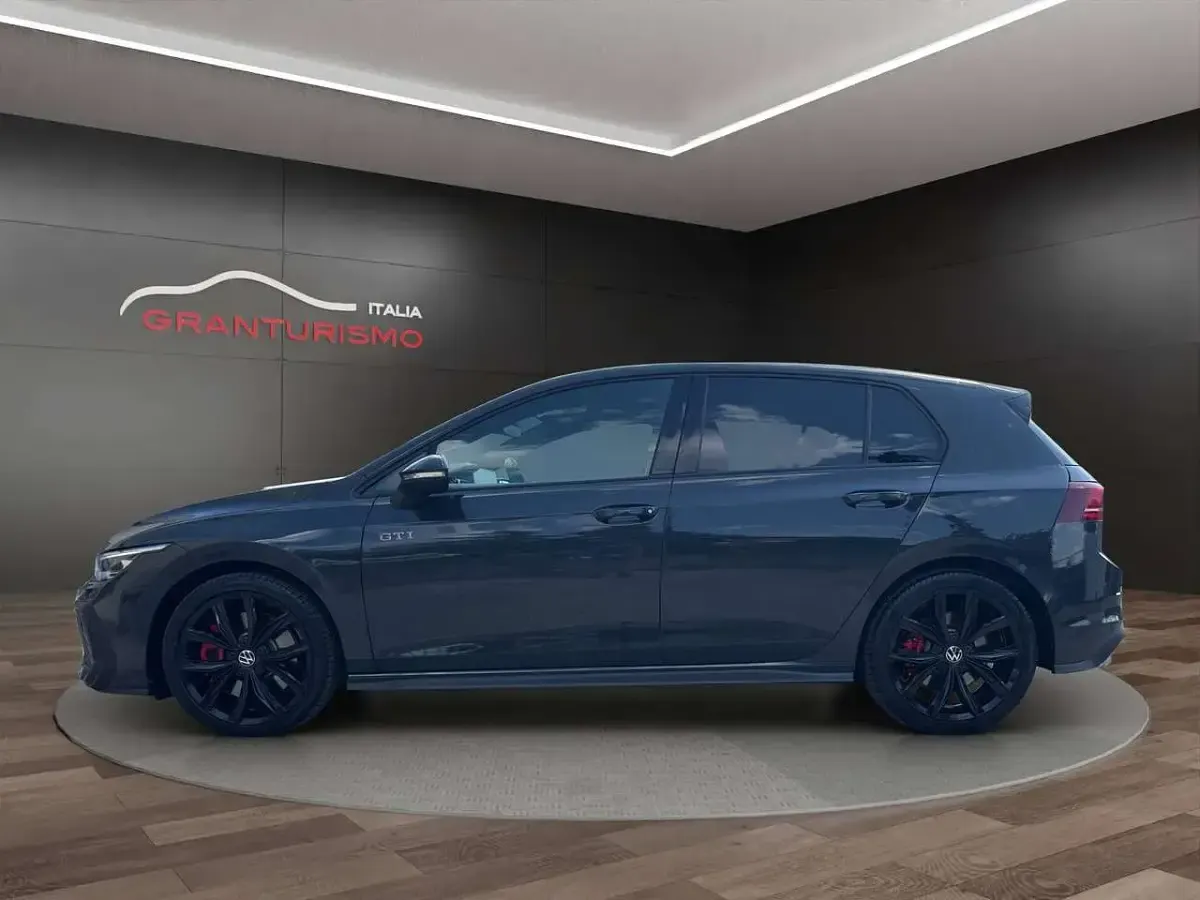 Usata VW Golf VIII GTI 265 CV (194 kW) 2024 Grigio Berlina