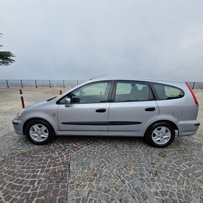 Usata Honda Stream 125 CV (91 kW) 2001 Grigio Monovolume