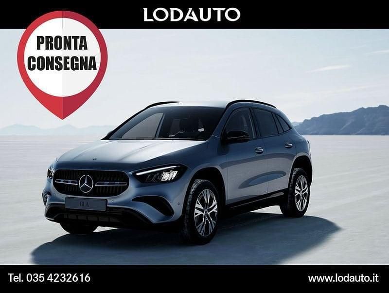 Nuova Mercedes GLA200 150 CV (110 kW) 2025 Argento SUV