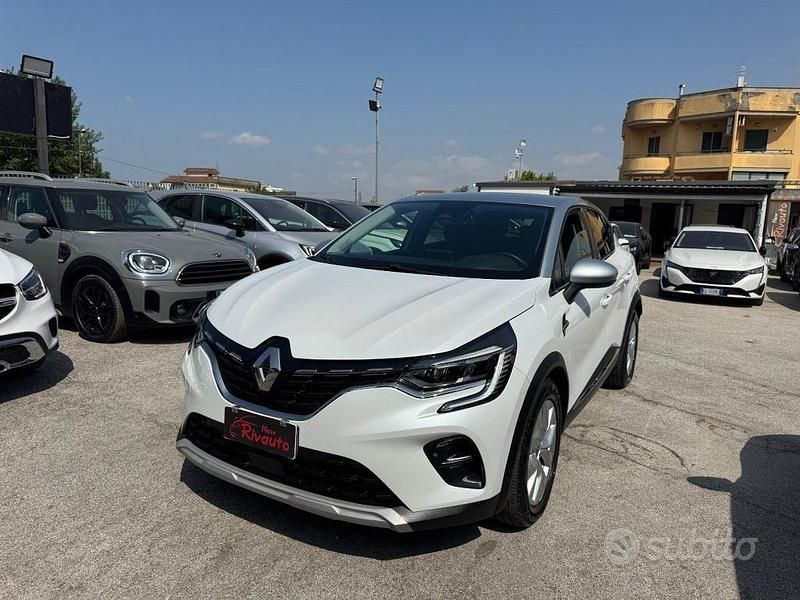 Usata Renault Captur Intens 160 CV (117 kW) 2021 Bianco SUV