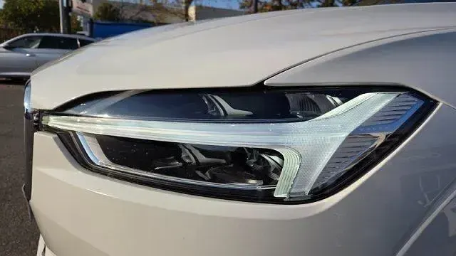 Usata Volvo XC60 Inscription 252 CV (185 kW) 2020 Bianco SUV