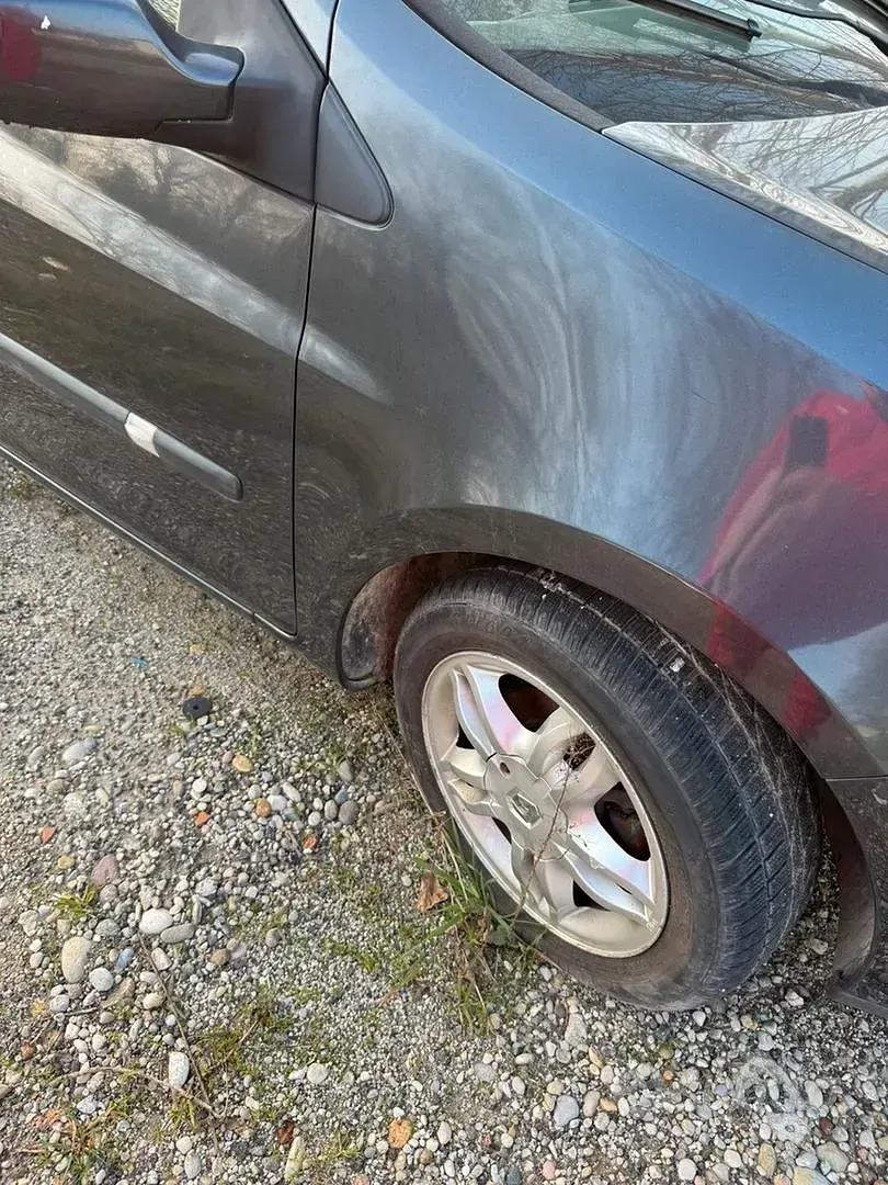 Usata Renault Clio 75 CV (55 kW) 2009 Blu Station wagon