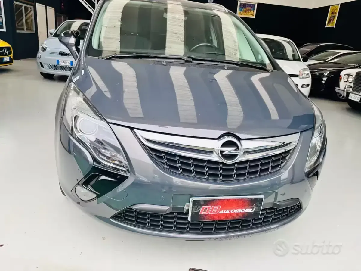Usata Opel Zafira Tourer Cosmo 131 CV (96 kW) 2016 Grigio Monovolume