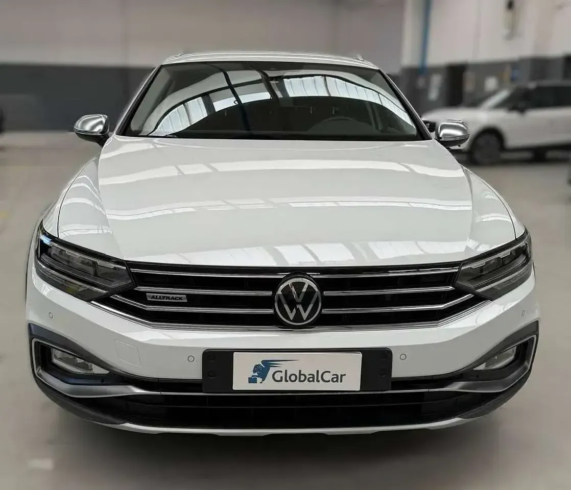 Usata VW Passat Alltrack 200 CV (147 kW) 2021 Bianco Station wagon