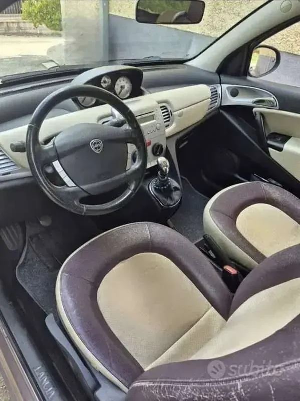 Usata Lancia Ypsilon 60 CV (44 kW) 2010 Utilitaria