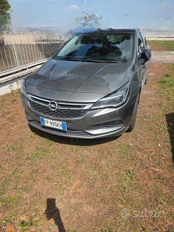Usata Opel Astra 110 CV (80 kW) 2018 Grigio Berlina