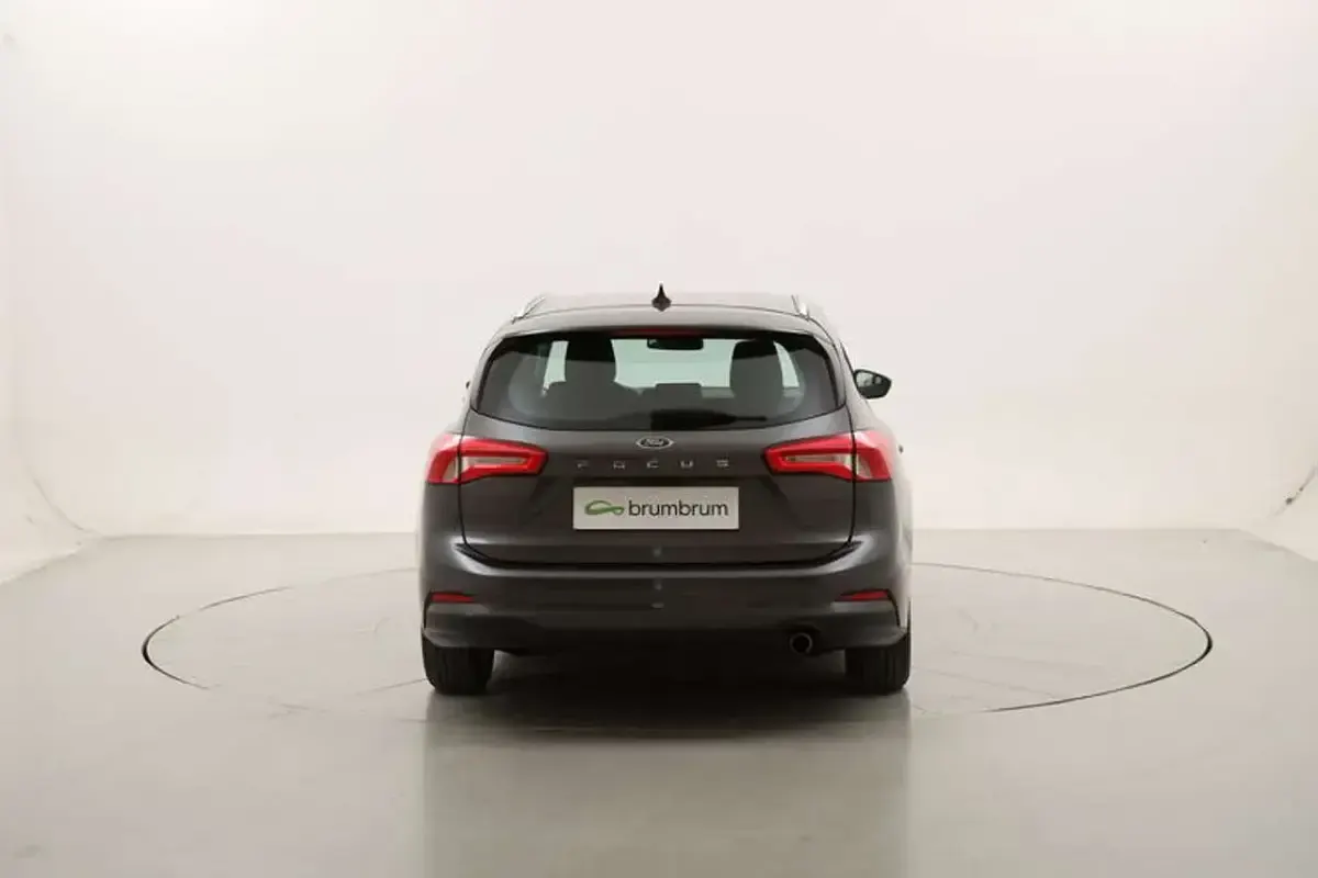 Usata Ford Focus Business Edition 120 CV (88 kW) 2021 Grigio Station wagon