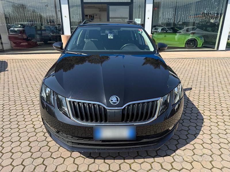 Usata Skoda Octavia G-TEC Ambition 131 CV (96 kW) 2019 Nero Station wagon
