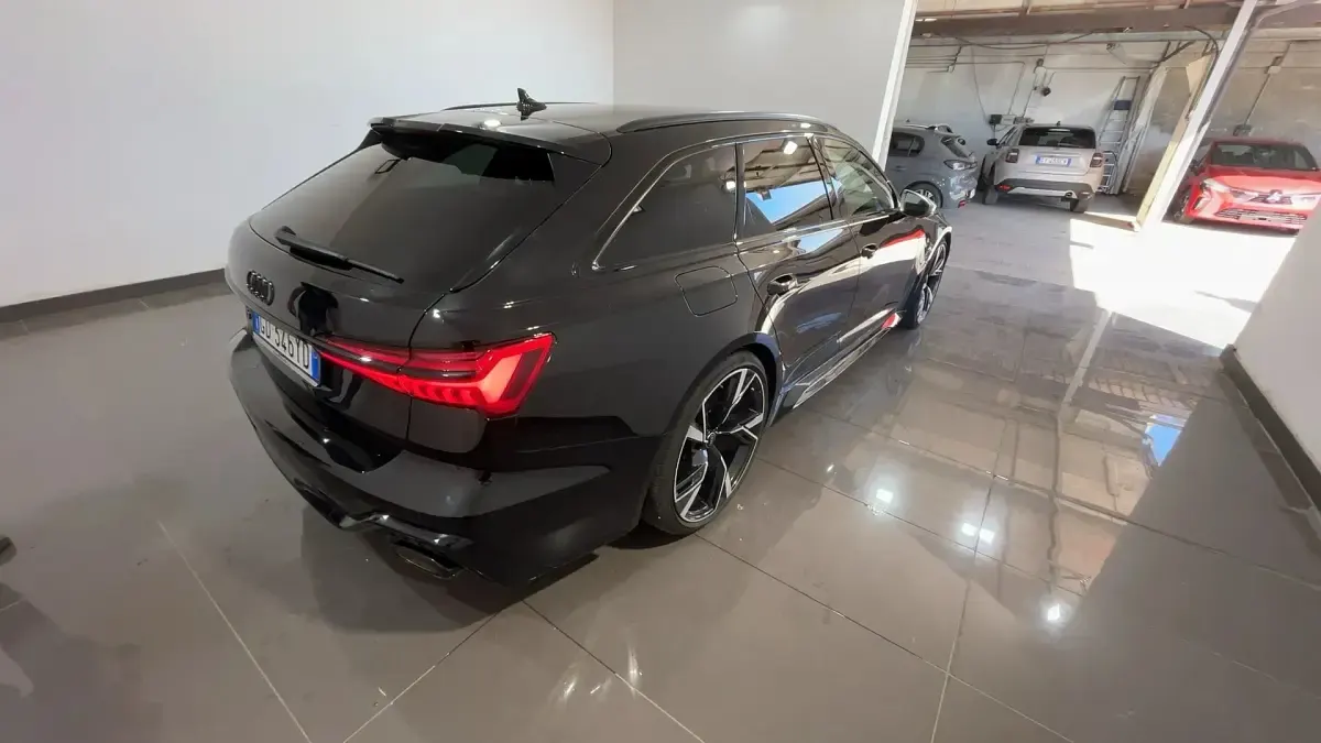 Usata Audi RS6 Ambiente 600 CV (441 kW) 2021 Nero Station wagon