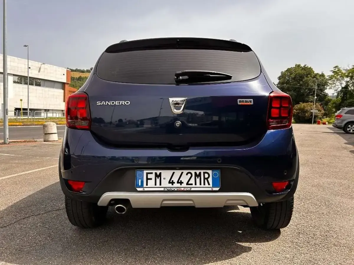 Usata Dacia Sandero Stepway 90 CV (66 kW) 2018 Blu Utilitaria