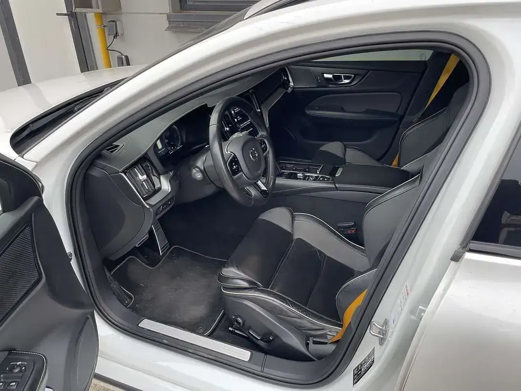 Usata Volvo V60 317 CV (233 kW) 2020 Bianco Station wagon