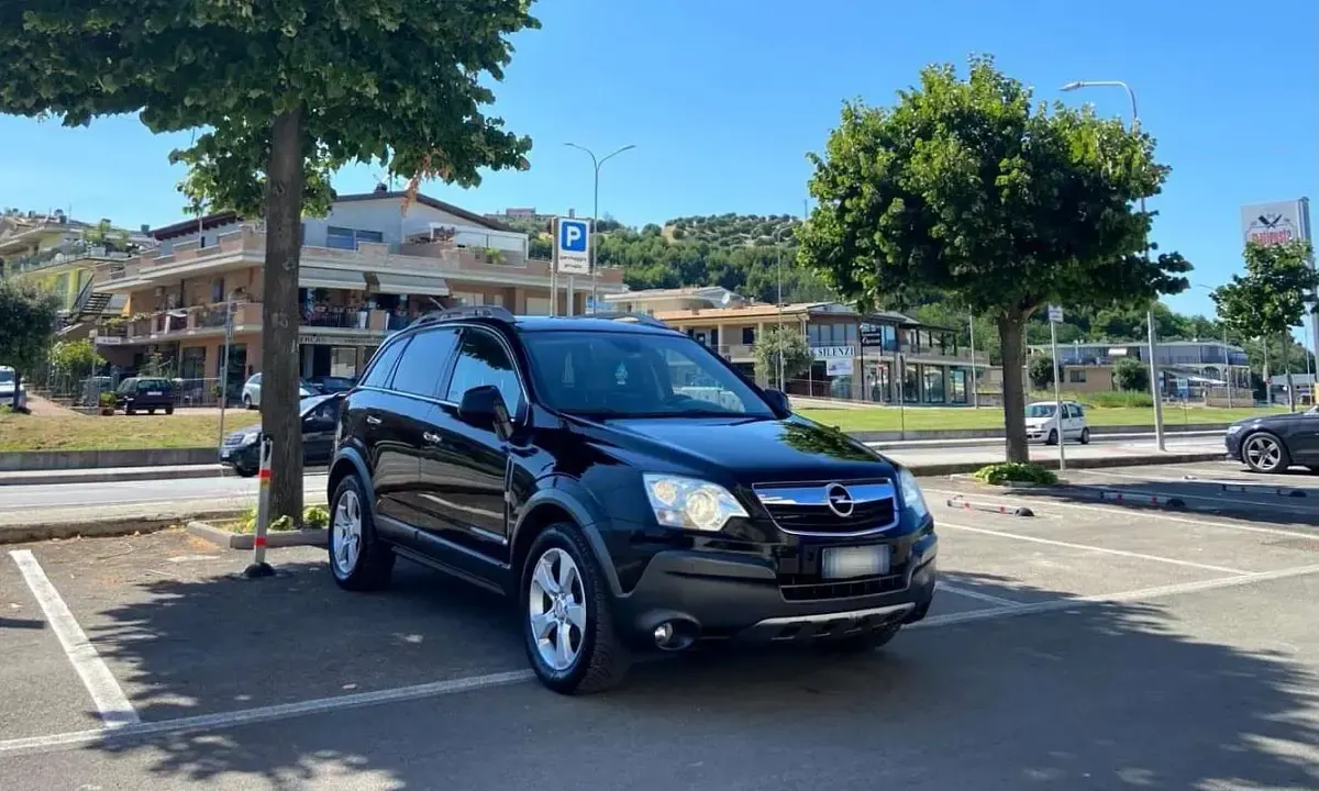 Usata Opel Antara Edition+ 150 CV (110 kW) 2009 Nero SUV