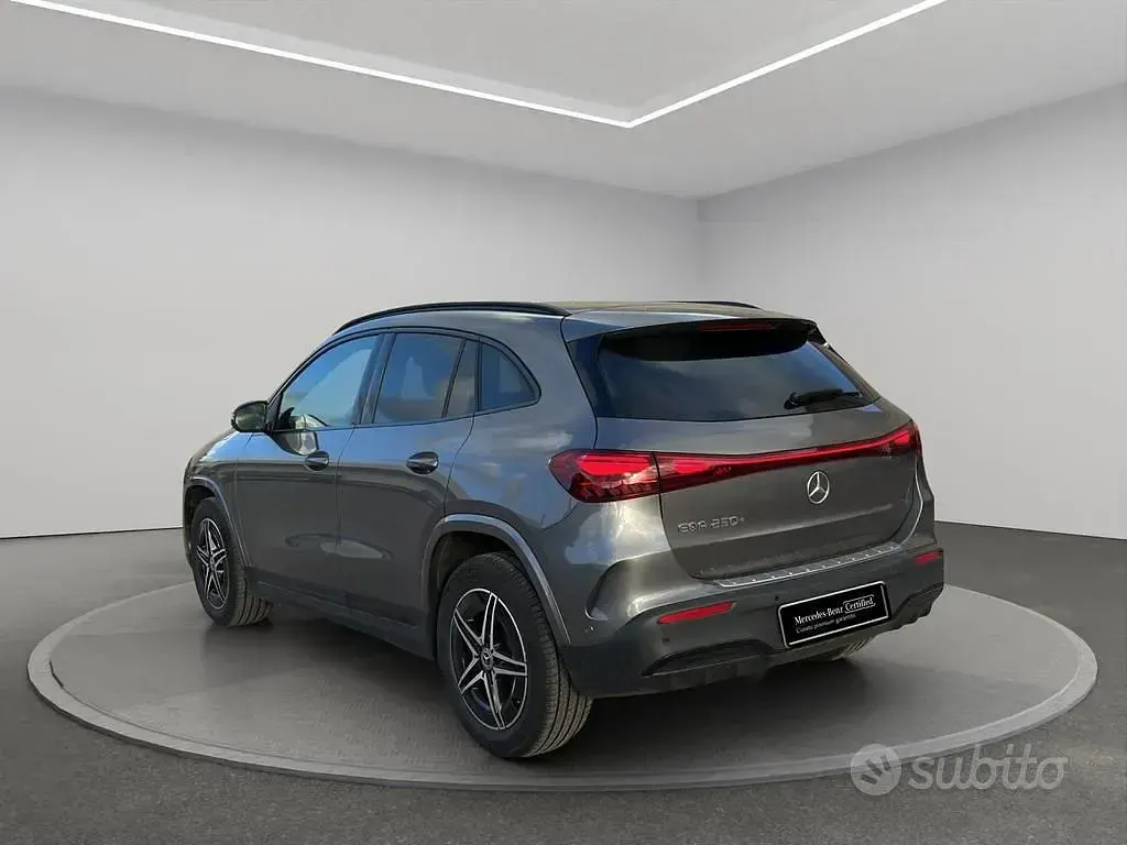 Usata Mercedes EQA250+ Premium 94 kW (129 CV) 2025 Grigio SUV