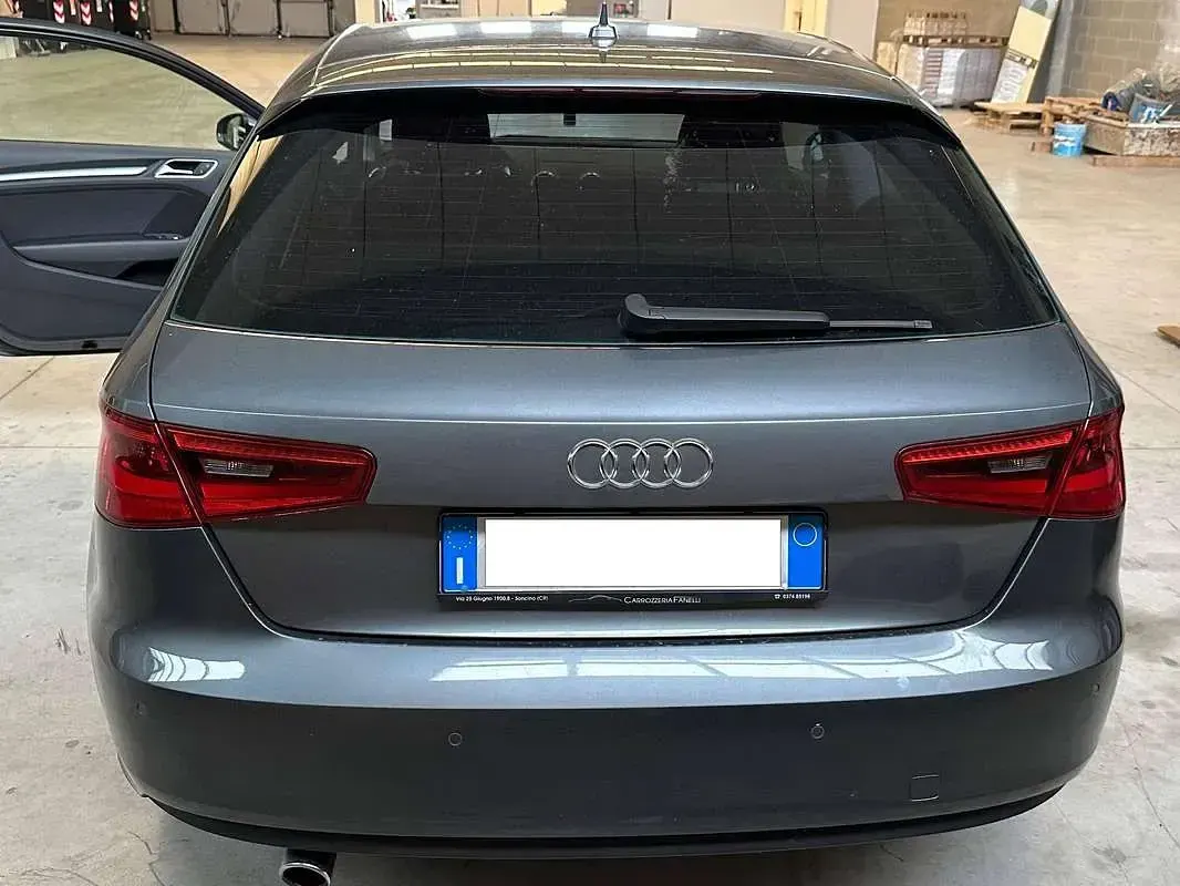 Usata Audi A3 Young 105 CV (77 kW) 2014 Grigio Berlina