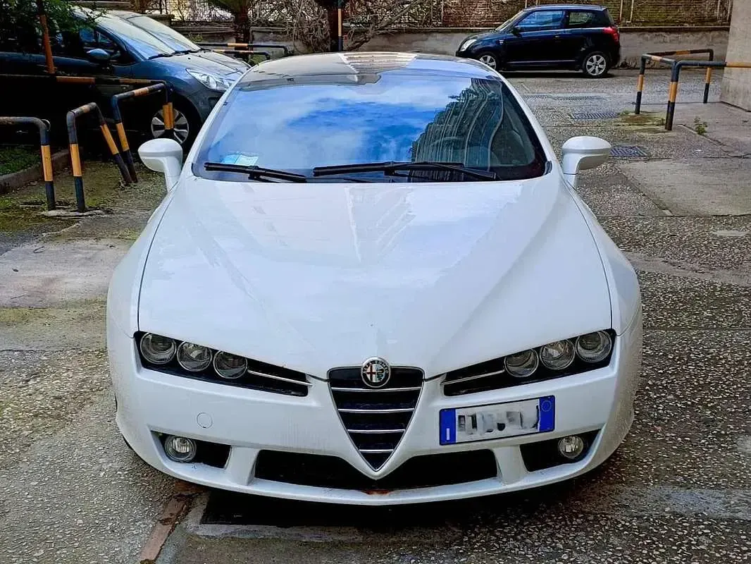 Usata Alfa Romeo Brera 200 CV (147 kW) 2010 Bianco Coupé