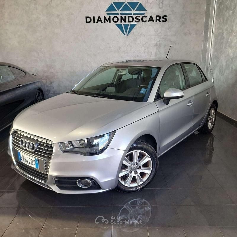 Argento Usata 2014 Audi A1 S-Line Due volumi | 9900 € (Ottimo prezzo) - Immagine 1/4