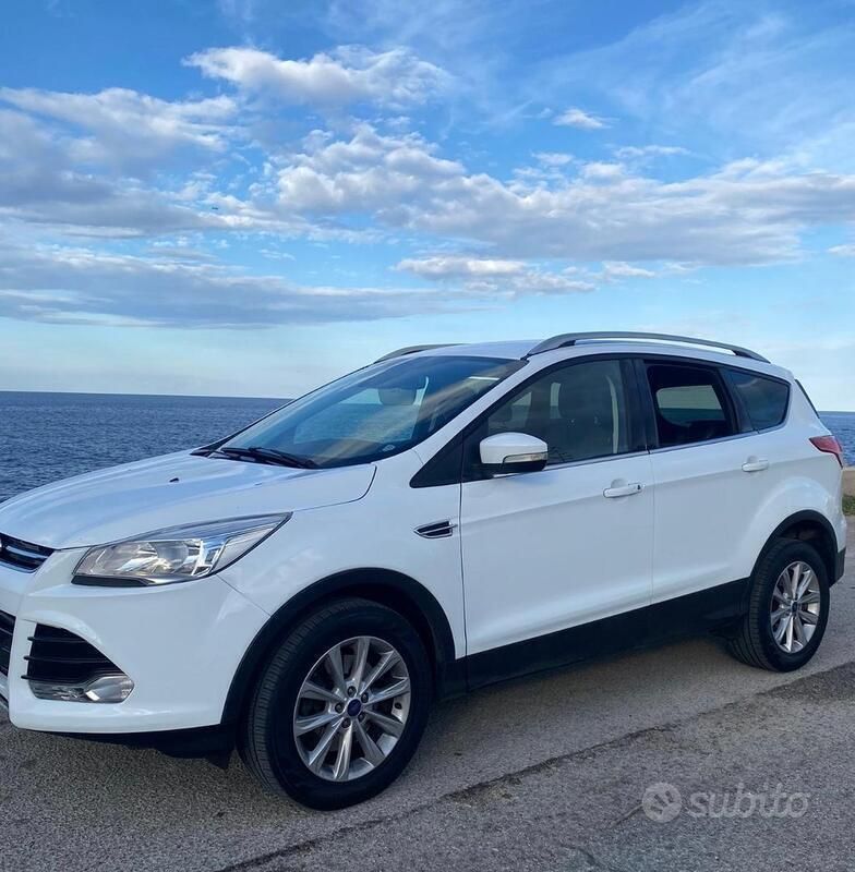 Usata Ford Kuga 150 CV (110 kW) 2016 Bianco SUV