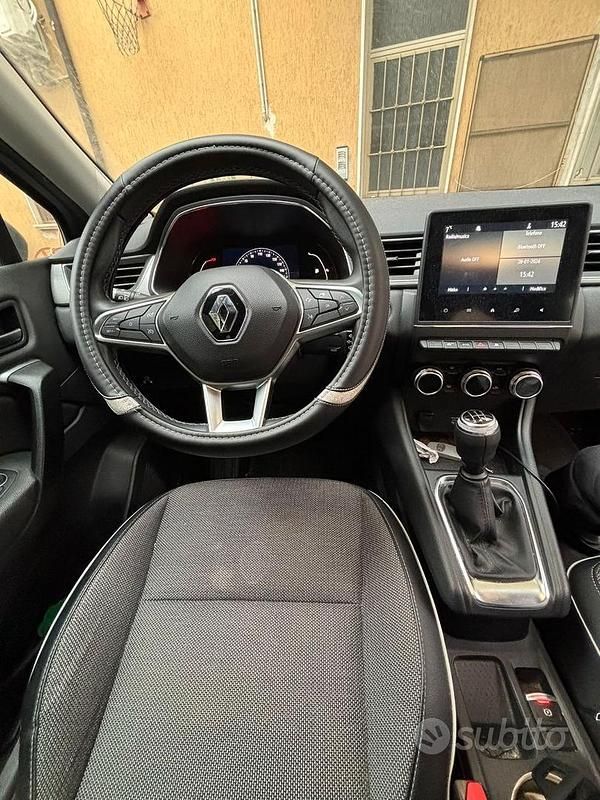 Usata Renault Captur 100 CV (73 kW) 2021 Blu SUV