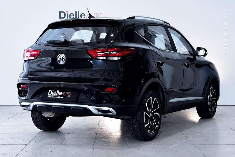 Usata MG ZS Luxury 106 CV (77 kW) 2023 Nero / pebble black met. SUV