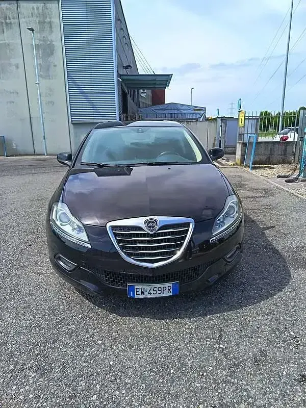 Usata Lancia Delta Silver 120 CV (88 kW) 2014 Nero Utilitaria